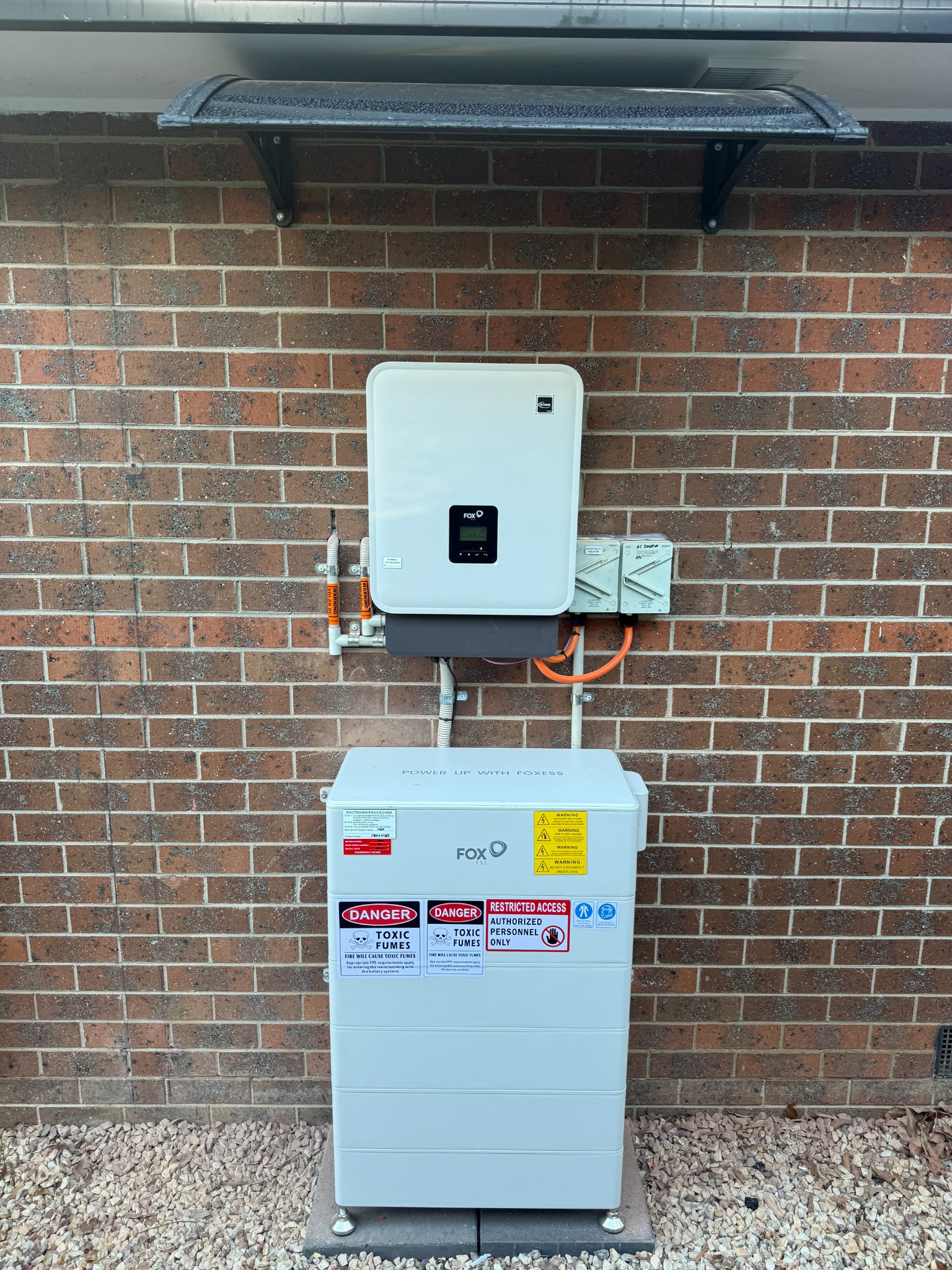FoxESS hybrid inverter and battery installed at Ringwood home