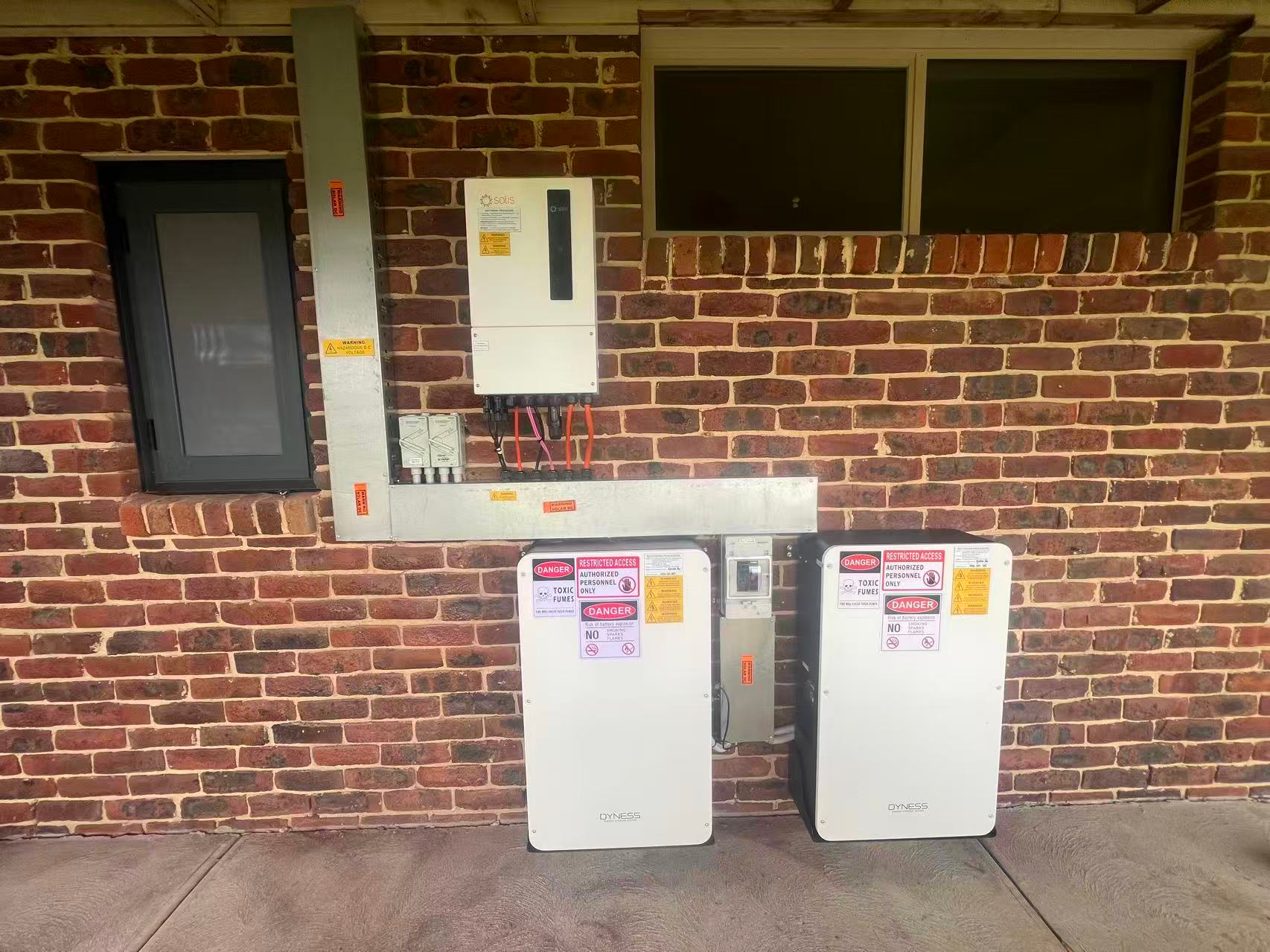 Hybrid solar inverter and professional cable management detail