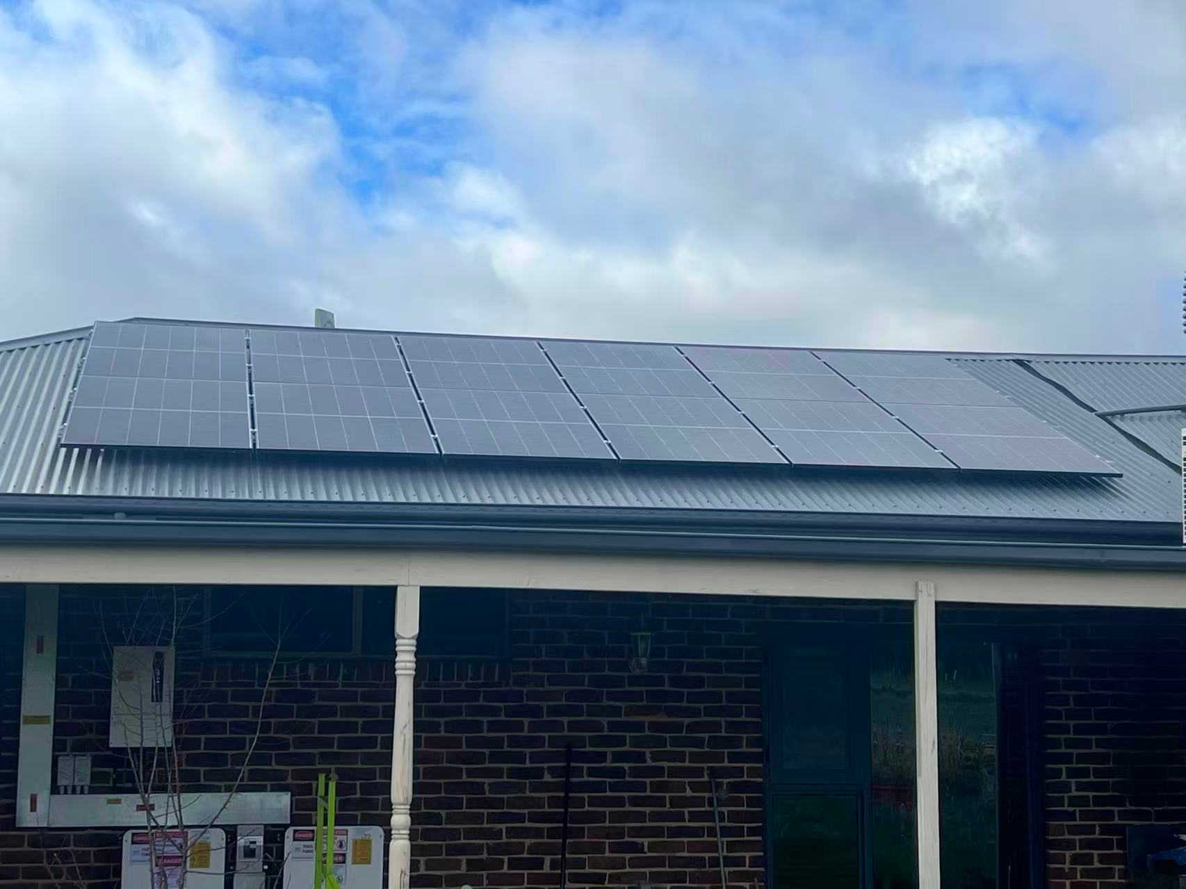 Completed rural hybrid solar and battery project in regional Victoria