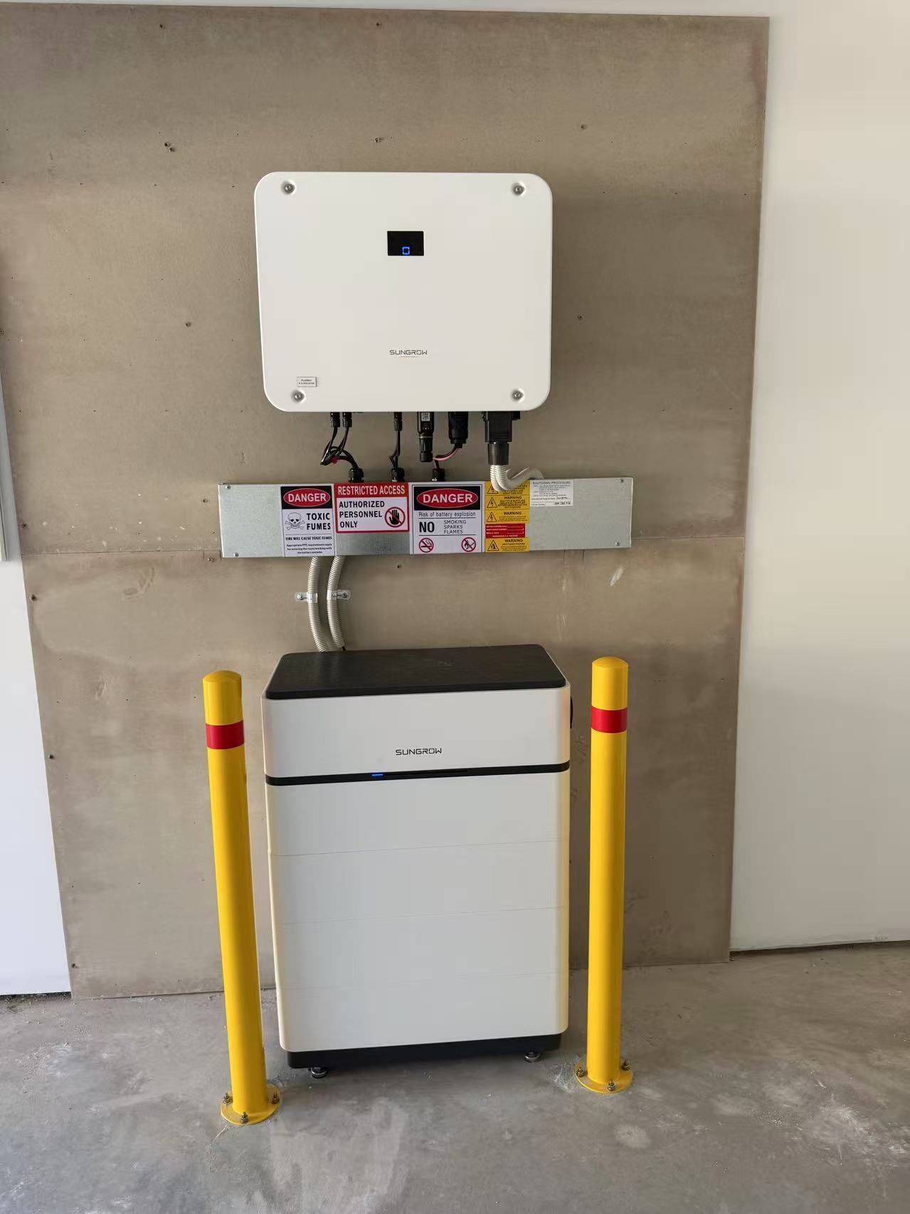 Sungrow hybrid inverter and battery installed at the Kew residence